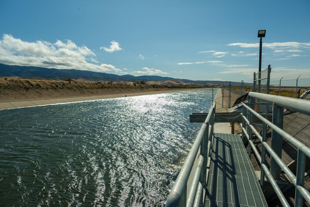 A photo of where the High Desert Water Bank meets the East Branch of the State Water Project.